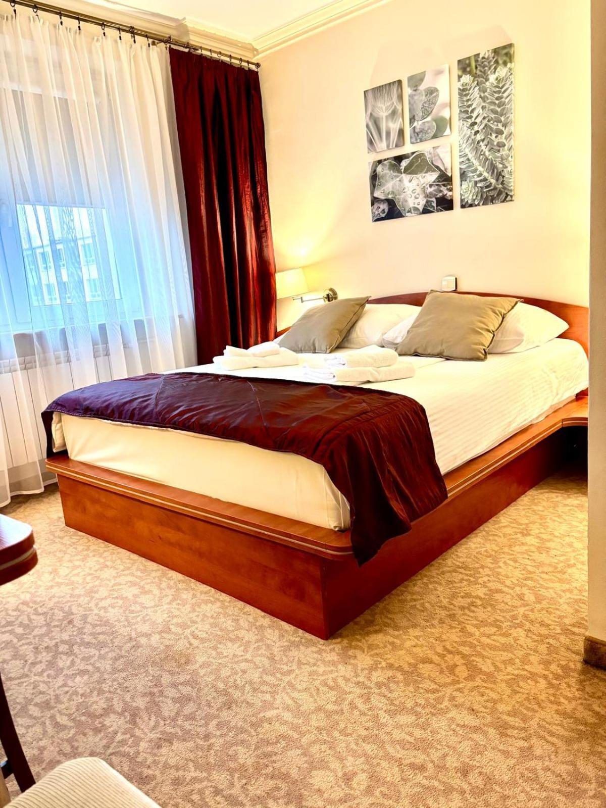 Cumulus Hotel Będzin エクステリア 写真