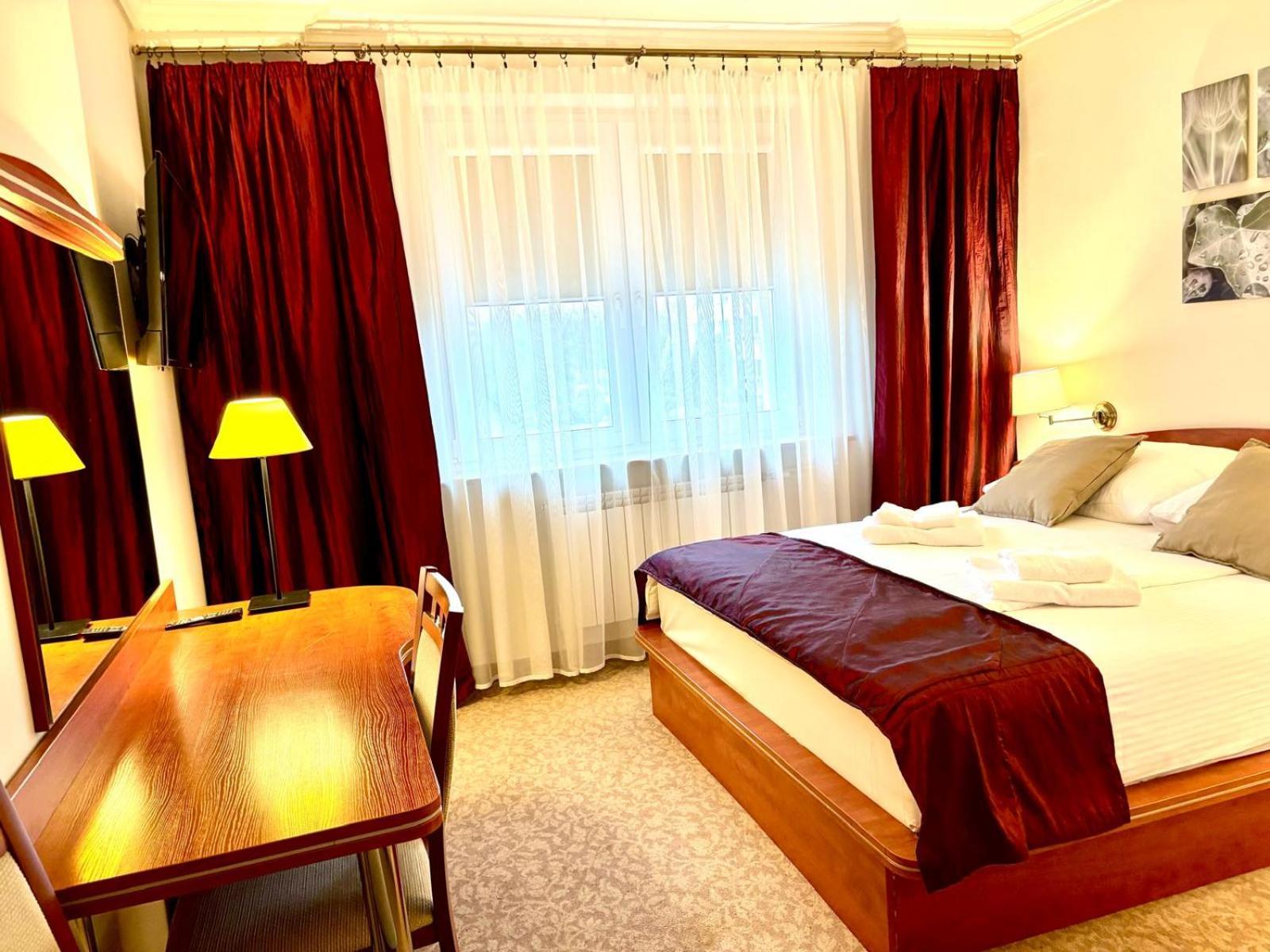 Cumulus Hotel Będzin エクステリア 写真