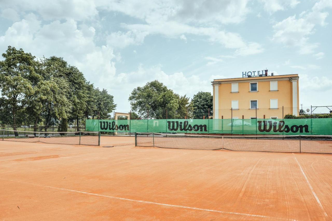 Cumulus Hotel Będzin エクステリア 写真