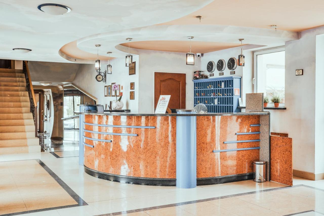 Cumulus Hotel Będzin エクステリア 写真